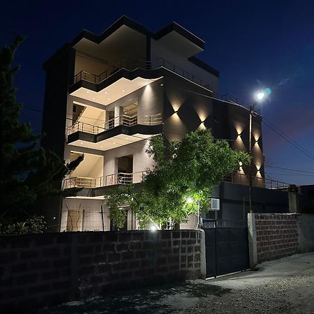 Mico'S Apartments Vlore Luaran gambar